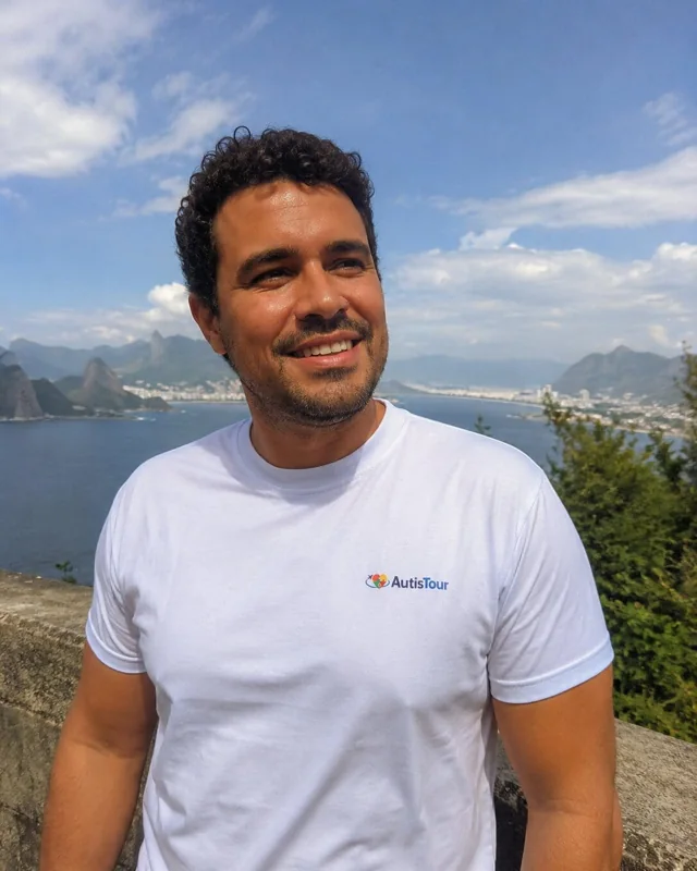 Retrato de Rafael Moreira, guia em Rio de Janeiro, Brasil
